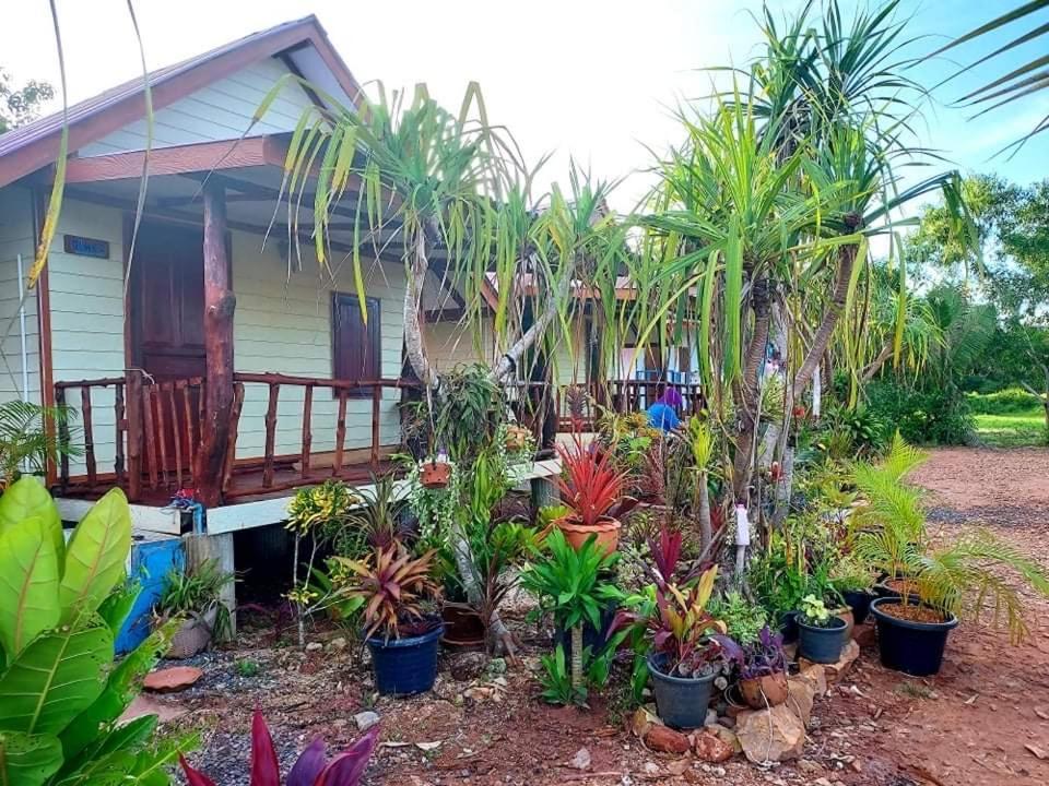 Blue Sky Bungalow Koh Jum Exterior photo