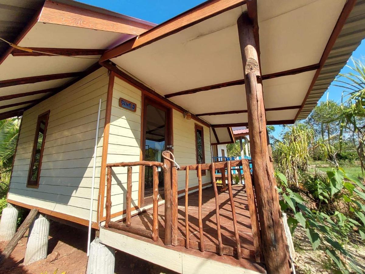 Blue Sky Bungalow Koh Jum Exterior photo